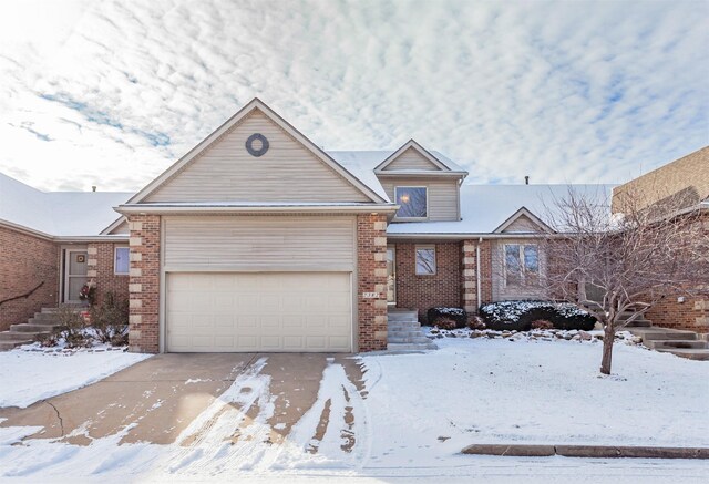 view of front facade with a garage