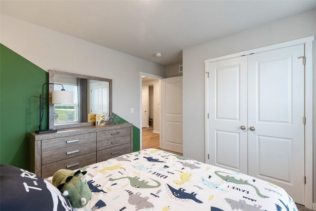 bedroom featuring a closet