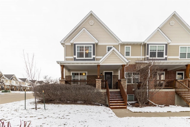 view of front of property featuring a porch