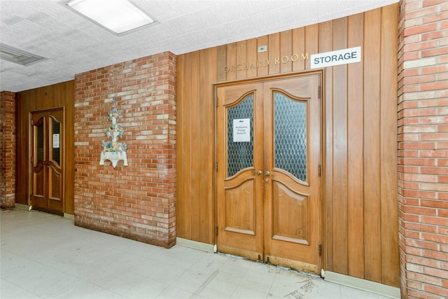 entrance to property with a porch