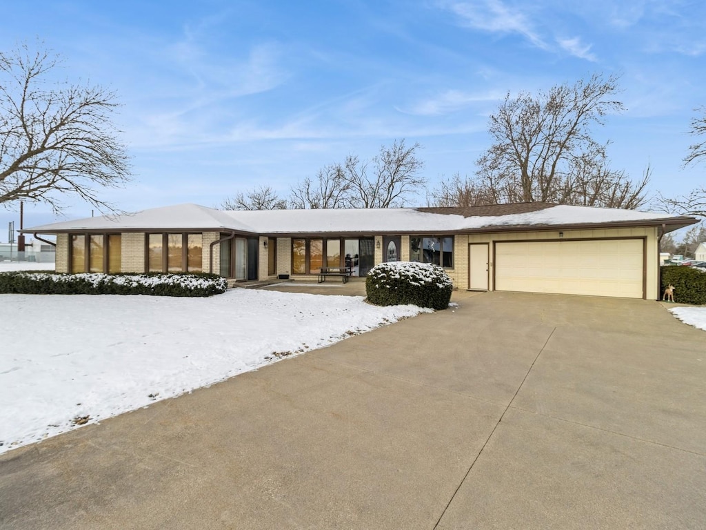 view of front of home featuring a garage