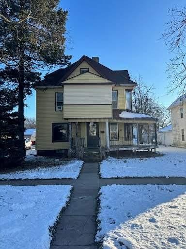 view of front of house featuring covered porch