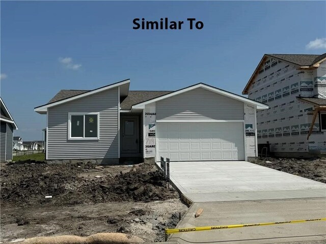 view of front facade featuring a garage