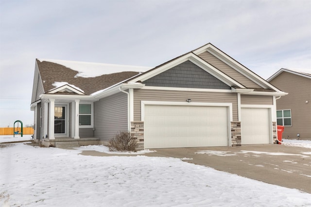 view of front facade featuring a garage