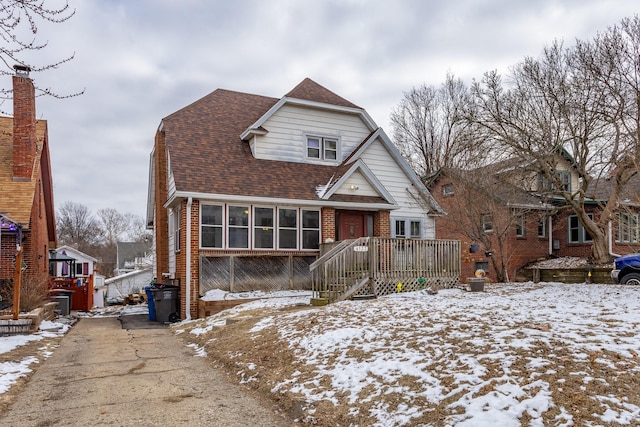 view of front of property featuring a deck