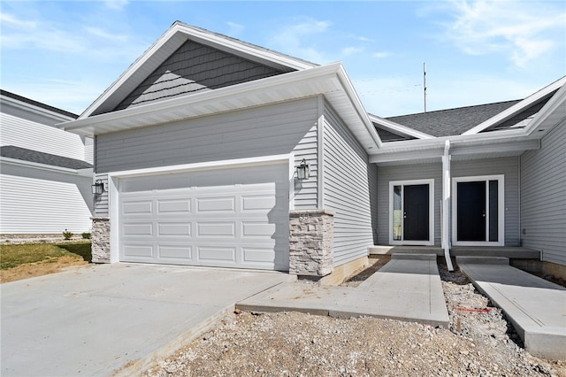 view of front facade with a garage