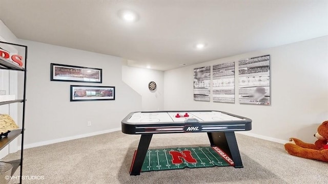 recreation room with recessed lighting, carpet, and baseboards