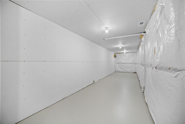 18007 Hammontree Cir, Clive, IA 50325 - view of below grade area