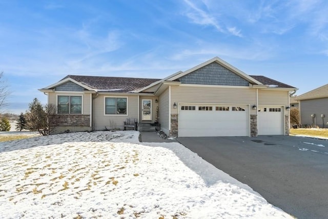 view of front facade featuring a garage