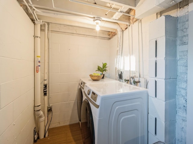 laundry room with washer and clothes dryer