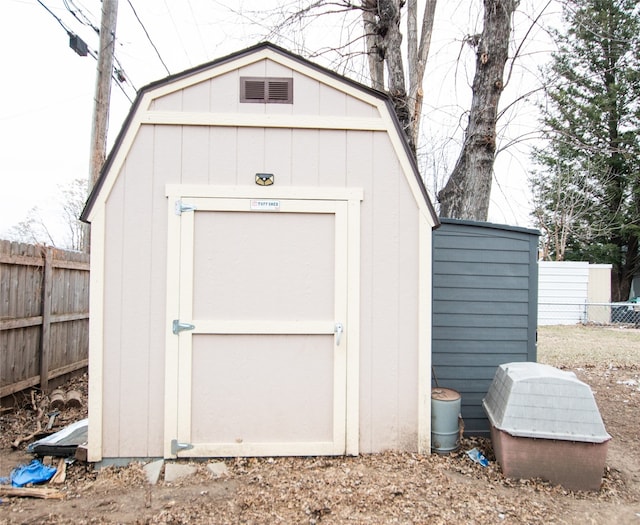 view of outbuilding