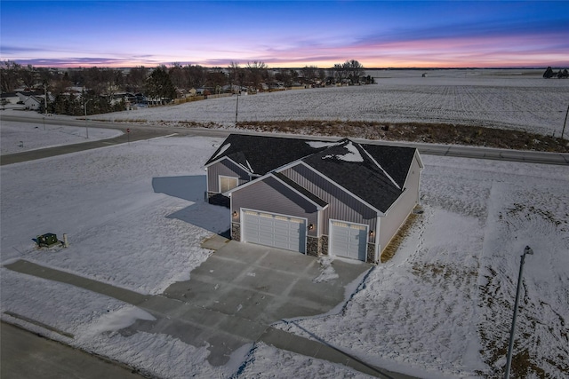 view of aerial view at dusk