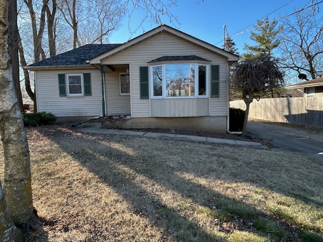 view of front of house with a front yard