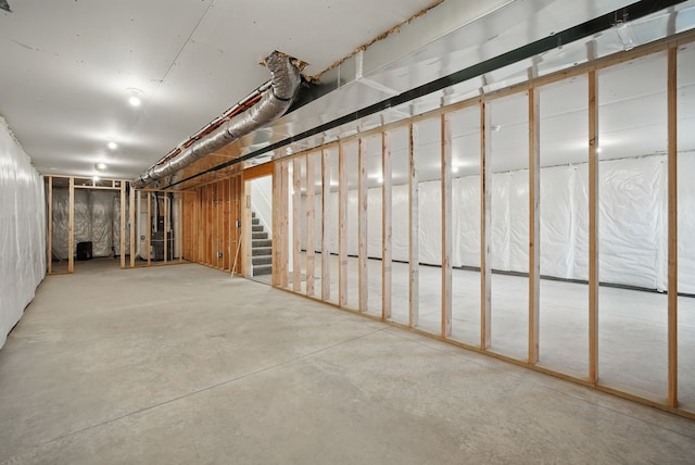 2527 Shaw St, Des Moines, IA 50317 - unfinished below grade area featuring stairs