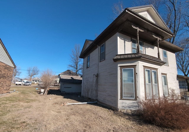 view of home's exterior