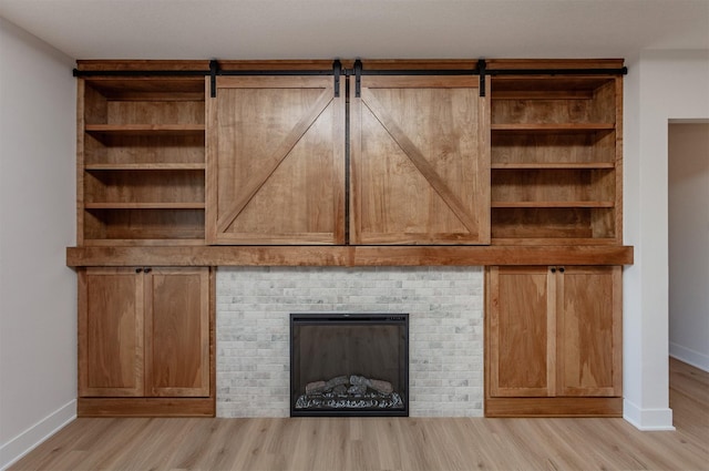 interior details with hardwood / wood-style flooring