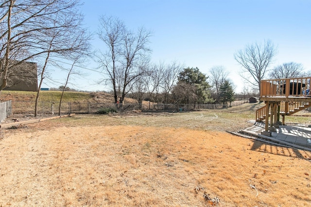 view of yard featuring a rural view