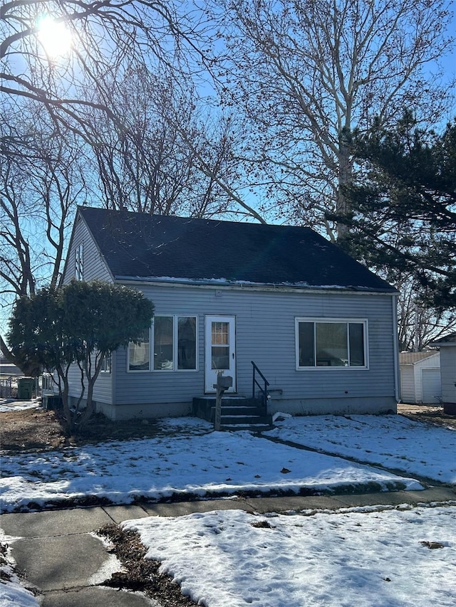 view of front of property