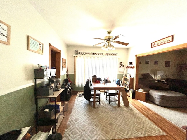 dining room with ceiling fan