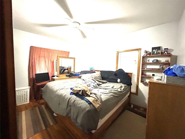 bedroom featuring ceiling fan