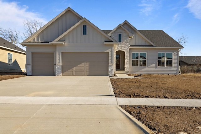 craftsman house with a garage