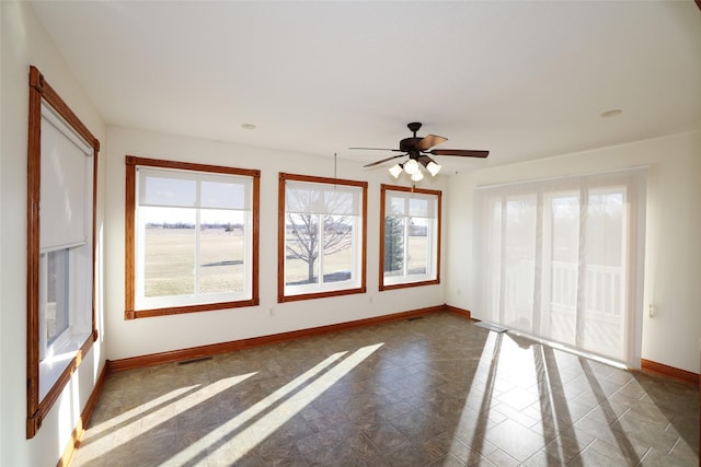 empty room with ceiling fan