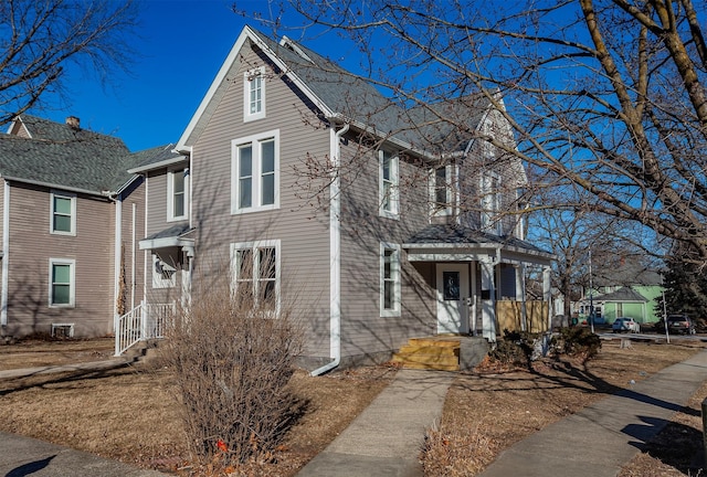 view of front of property