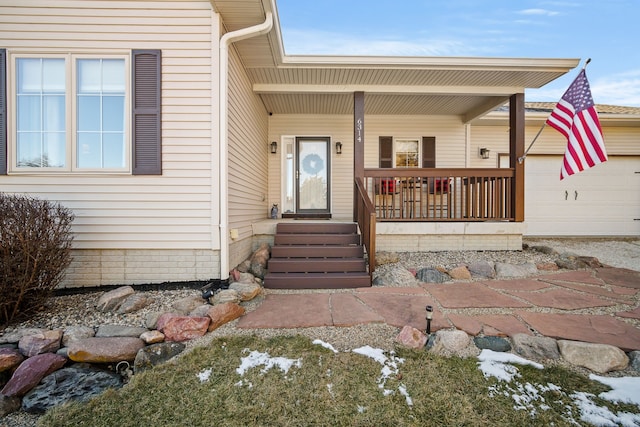 property entrance featuring covered porch