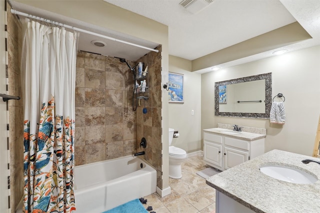 full bathroom with vanity, shower / bathtub combination with curtain, visible vents, baseboards, and toilet