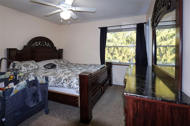 bedroom with ceiling fan