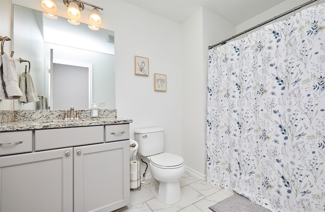 bathroom featuring curtained shower, baseboards, toilet, marble finish floor, and vanity