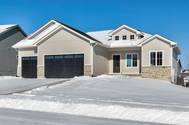 craftsman-style home featuring a garage