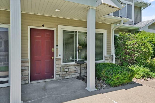 view of property entrance