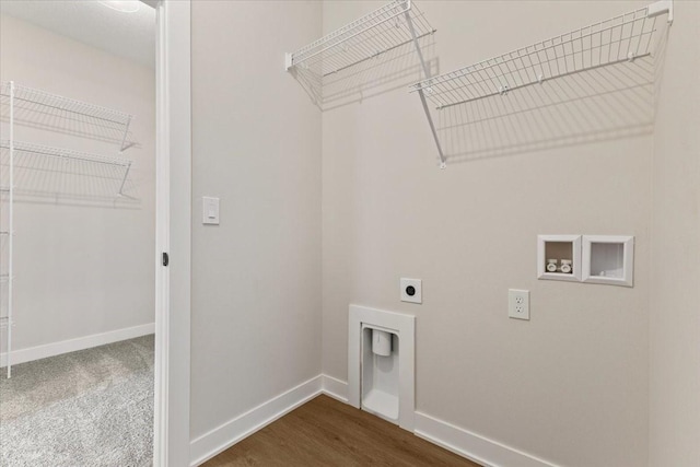 1902 16th Cir SE, Altoona, IA 50009 - laundry area featuring hookup for an electric dryer, hookup for a washing machine, and dark wood finished floors