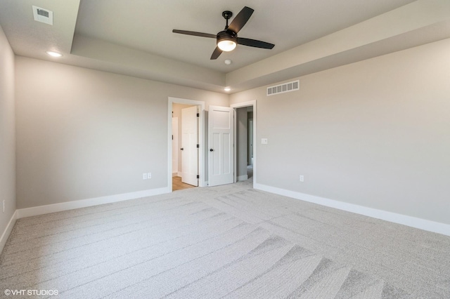 319 41st St SW, Altoona, IA 50009 - empty room featuring light carpet, a ceiling fan, and recessed lighting