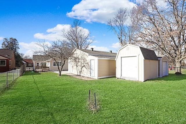 view of yard with a shed