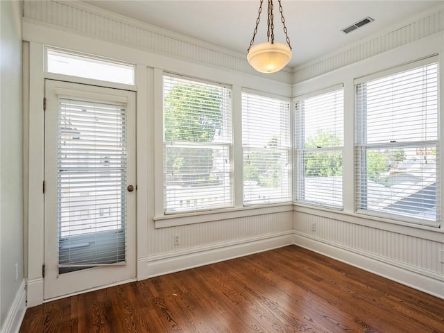 view of unfurnished sunroom