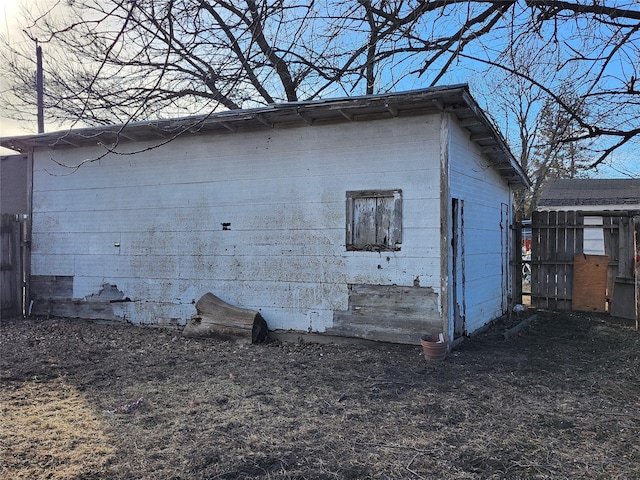 view of outbuilding