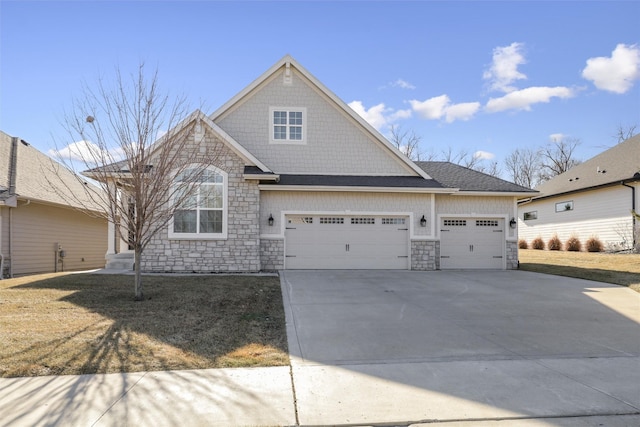 view of front facade with a garage