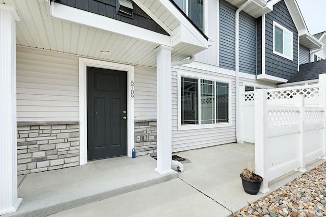 view of property entrance