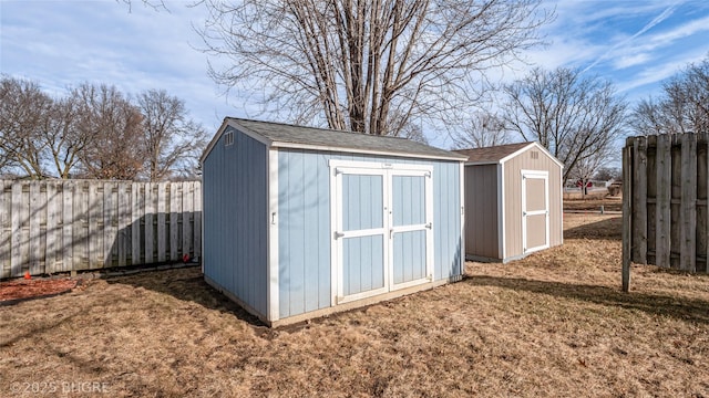 view of outdoor structure with a yard