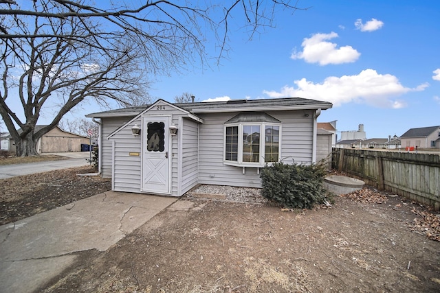 view of front of property with fence