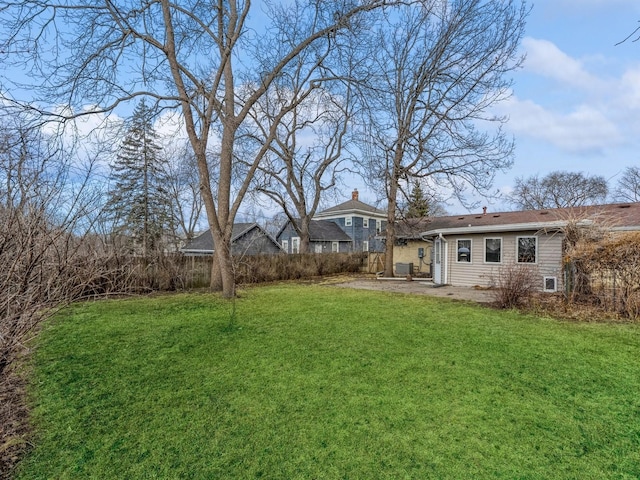 view of yard with a patio