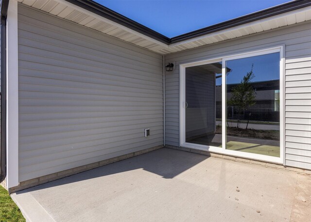 2232 Legacy Dr, Norwalk, IA 50211 - view of patio / terrace