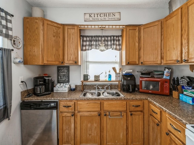 220 N 1st St, Carlisle, IA 50047 - photo 3