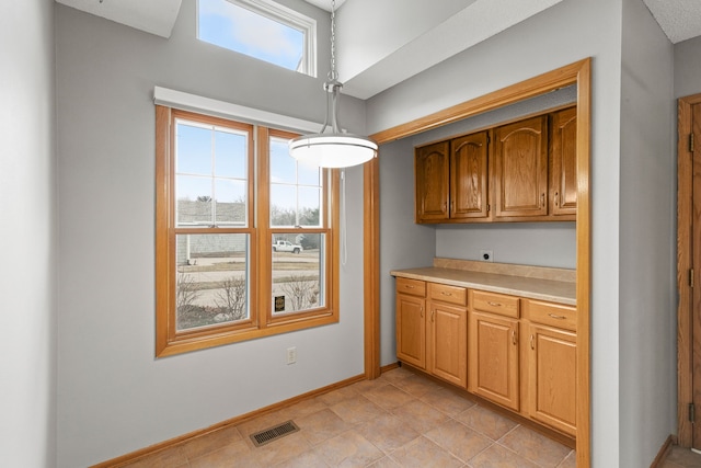 kitchen with pendant lighting