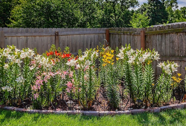 2711 Westover Blvd, Des Moines, IA 50322 - view of yard