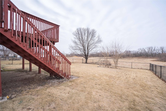 view of yard featuring a rural view