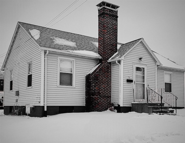 view of front facade