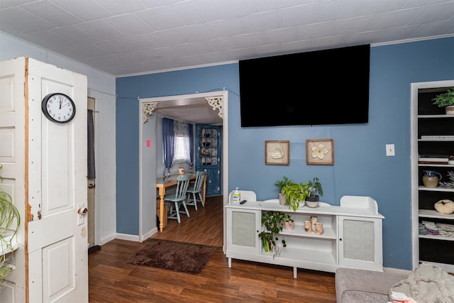 2003 Carroll St, Boone, IA 50036 - interior space featuring baseboards, ornamental molding, and wood finished floors